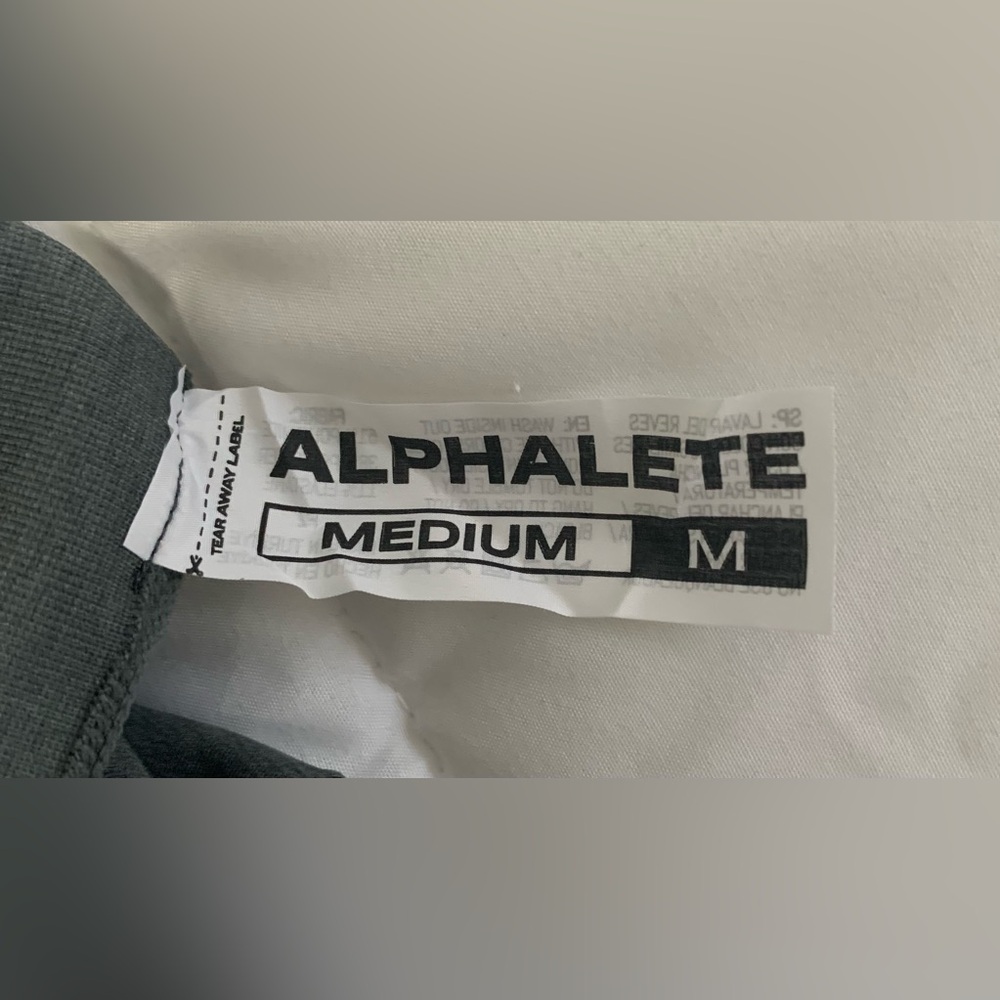 NEW Alphalete Amplify Leggings Size Medium in the colour Smoke - Picture 5 of 6